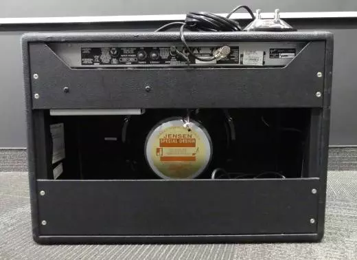 Fender - 021-7400-000 2